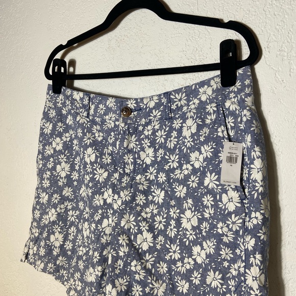 Old Navy Linen Floral Shorts, NWT - Picture 3 of 8